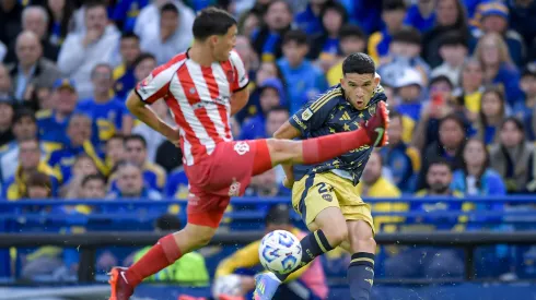 Boca y Barracas se miden en La Bombonera.