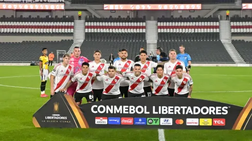 Los once titulares de River ante Barcelona.
