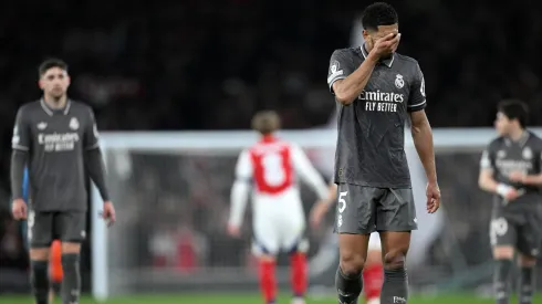 Los jugadores del Real Madrid lamentan la derrota ante Arsenal.
