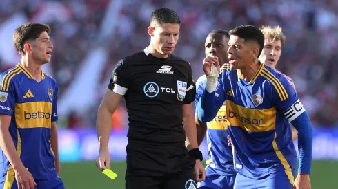 Marcos Rojo apuntó contra el arbitraje del Superclásico y les dejó un mensaje a los hinchas de Boca: “No estamos en deuda”