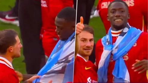 Alexis Mac Allister le ató la bandera argentina al francés Ibrahima Konaté durante la celebración del Liverpool por el título de la Premier League.