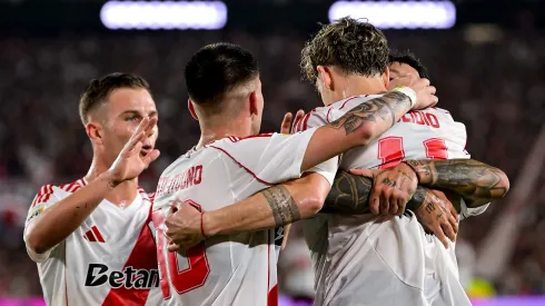 River goleó a Vélez bajo un diluvio y se enfrentará con Barracas Central en los Playoffs