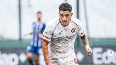 Toro Morales, delantero de Barracas Central.