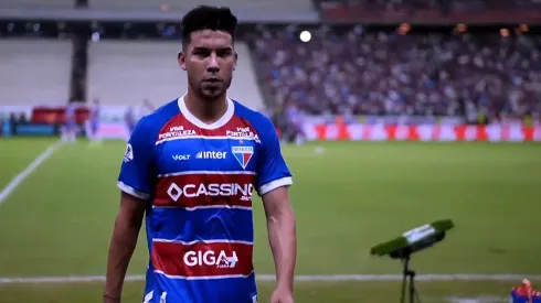 Guillermo Pol Fernández con la camiseta de Fortaleza de Brasil.
