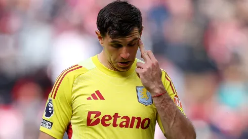 Emiliano Martínez y la situación que complica su futuro en Aston Villa