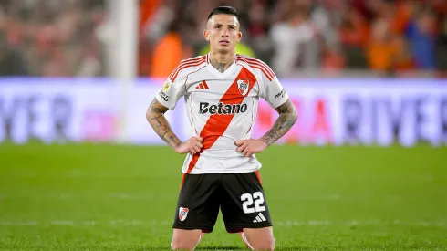 Kevin Castaño con la camiseta de River.