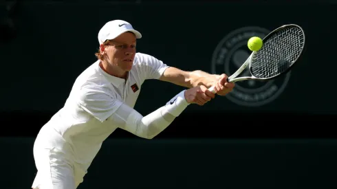 Jannik Sinner en acción.