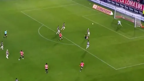 El golazo de Edwuin Cetré a Huracán.