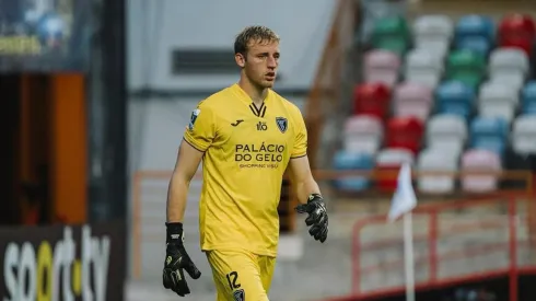 Scaloni lo llevó al Mundial, entrenó con el Dibu Martínez y ahora busca club tras quedar libre con 21 años