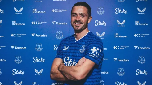 Jack Grealish fue presentado en Everton.