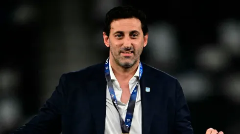 La queja de Diego Milito tras la derrota de Racing en su visita a Peñarol: "Nunca vivimos algo así"