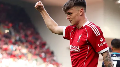 Ben Doak deja Liverpool para hacer espacio salarial para Isak