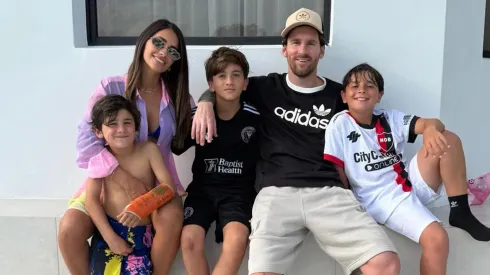 El video de Lionel Messi y su hijo jugando al fútbol que enloqueció a los hinchas de Newell’s: “En todos lados”