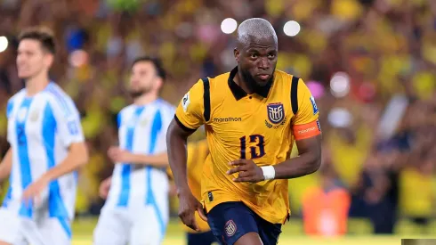 Enner Valencia celebra su gol ante Argentina.
