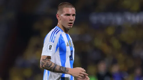 Franco Mastantuono con la camiseta de la Selección Argentina.