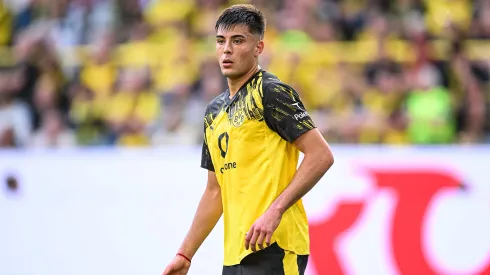 Anselmino, la nueva pieza vital de Borussia Dortmund.