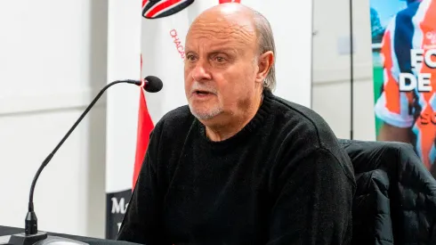 Explotó un presidente del fútbol argentino: tildó de “cagones” a sus jugadores y amenazó con “romperles la cabeza” si los ve en un boliche