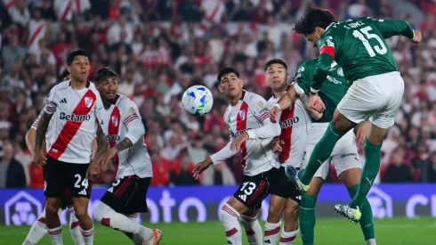 El momento del gol de Gustavo Gómez.