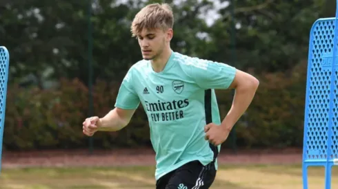 Billy Vigar se formó en Arsenal