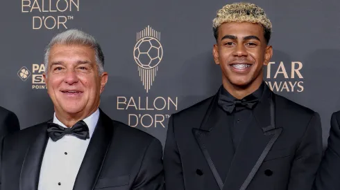 Laporta y Lamine Yamal en la gala del Balón de Oro 2025.