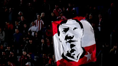 Los hinchas de Estudiantes en 1 y 57.