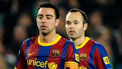 Xavi Hernández junto a Andrés Iniesta, su gran socio en la cancha.