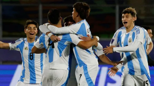 Argentina va por otro paso hacia el título en Chile.