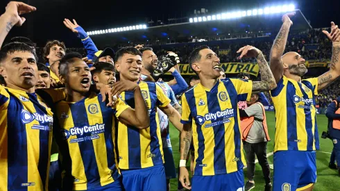 Los jugadores de Rosario Central celebrando el clásico ante Newell's.
