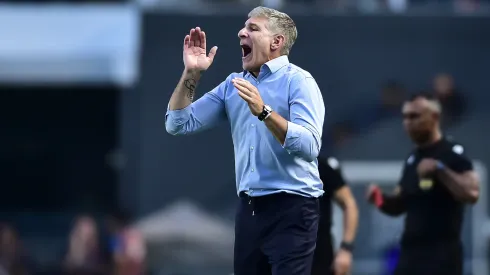 Martín Palermo, entrenador de Fortaleza.