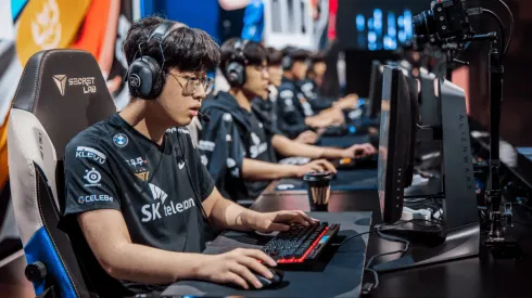 T1 vence 3-0 a RNG en los Cuartos de Final de Worlds 2022 tras una épica serie