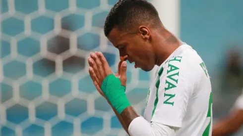 Chape quer renovar com Arthur Gomes