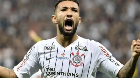 Bahia anuncia Clayson, ex-Corinthians