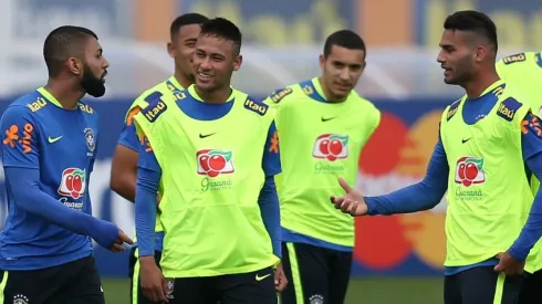 Thiago Maia fala pela primeira após desembarcar no Rio; jogador vai assinar