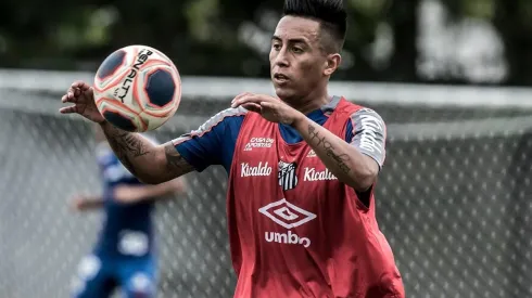 Jesualdo define situação de Cueva no Santos