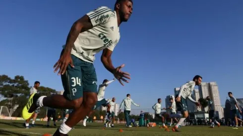 Fluminense conhece desfecho de negociações por Emerson Santos e Wellington Silva