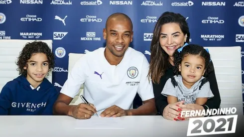 Xodó da torcida renova com o Manchester City até 2021