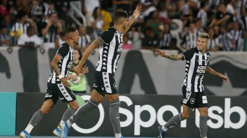 Com estreia de reforços, Botafogo joga bem e vence a primeira no Campeonato Carioca