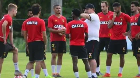 Guto Ferreira esboça equipe para confronto contra o Retrô