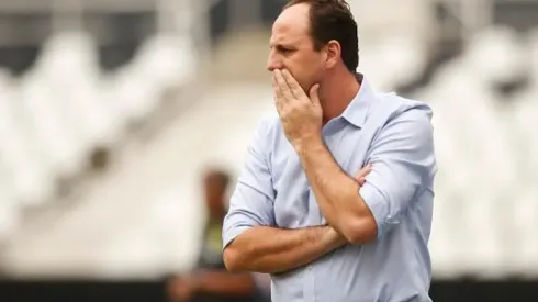 Rogério Ceni recusou propostas do exterior para permanecer no Fortaleza