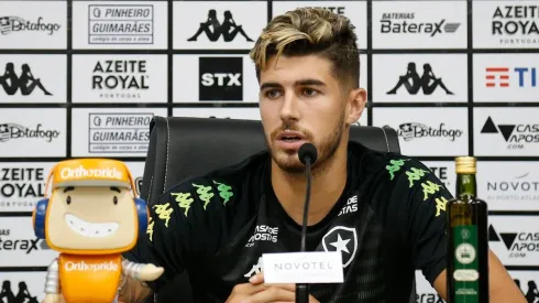 Pedro Raul confirma desfalque em cima da hora do Botafogo