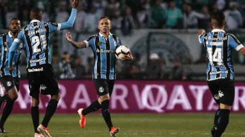 Repórter afirma que Renato tem polêmica com craque do Grêmio