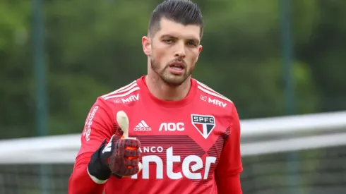 Volpi revela motivo de não cobrar faltas no São Paulo