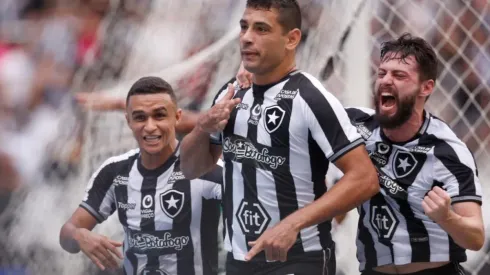 Erik fala sobre possibilidade de voltar ao Botafogo