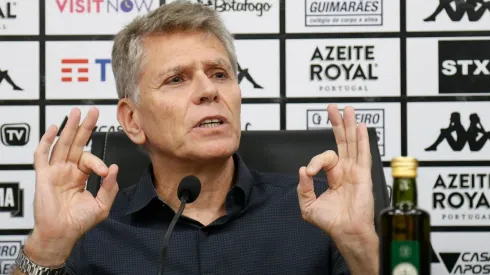 Paulo Autuori coloca meia do Botafogo em lista de negociáveis