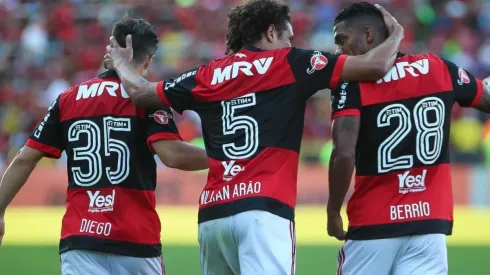 Jesus quer a permanência de medalhão no Flamengo