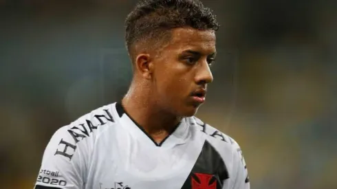 Vinícius puxa fila de 3 opções de São Januário para repor Marrony