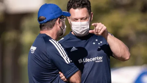 Dois atletas do Cruzeiro são afastados dos treinamentos por suspeita de Covid-19