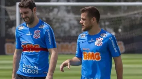 Tiago Nunes testa Corinthians com Ramiro e Jô