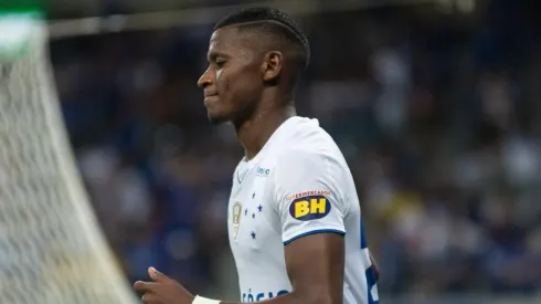 Orejuela volta a virar tema no Cruzeiro
