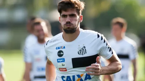 Santos acena possibilidade de negociar Fabián Noguera